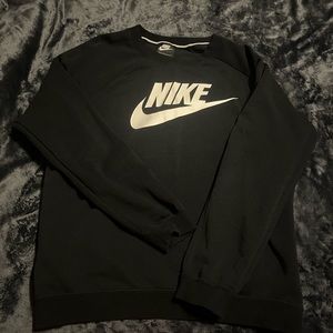black nike crew neck sweatshirt size xl